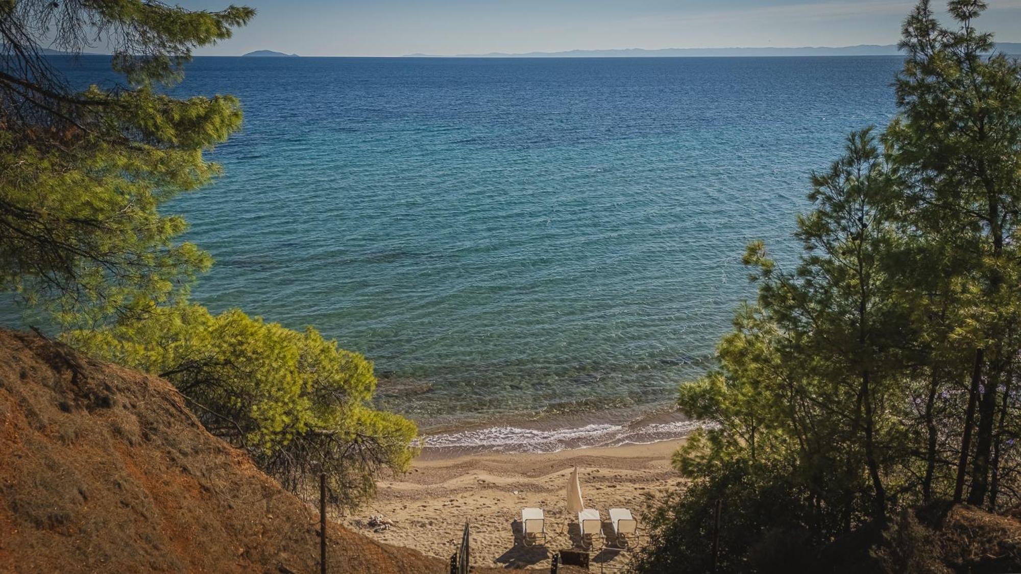 Squirrel Beach Front Villa, Metamorfosi Extérieur photo
