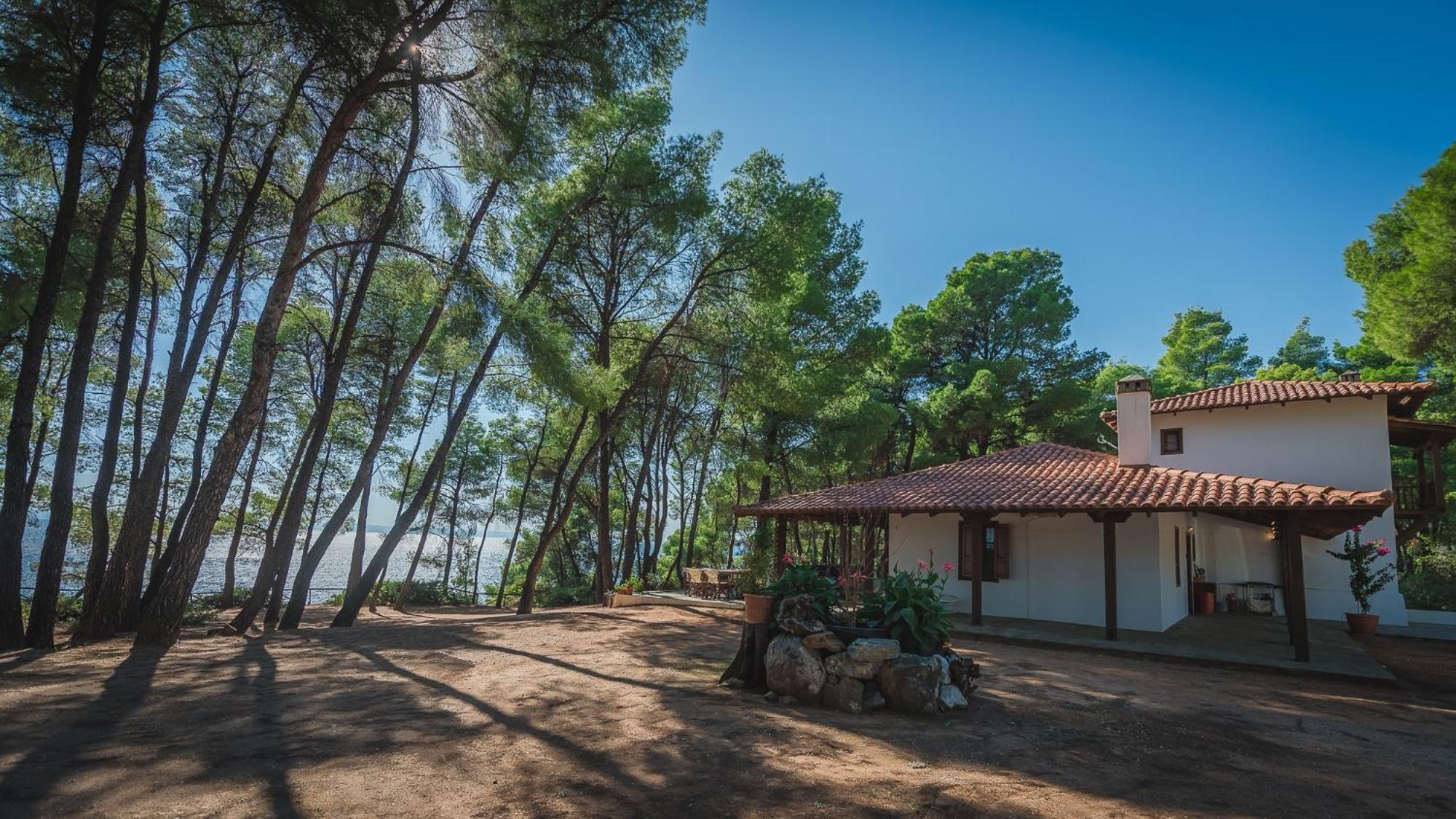 Squirrel Beach Front Villa, Metamorfosi Extérieur photo