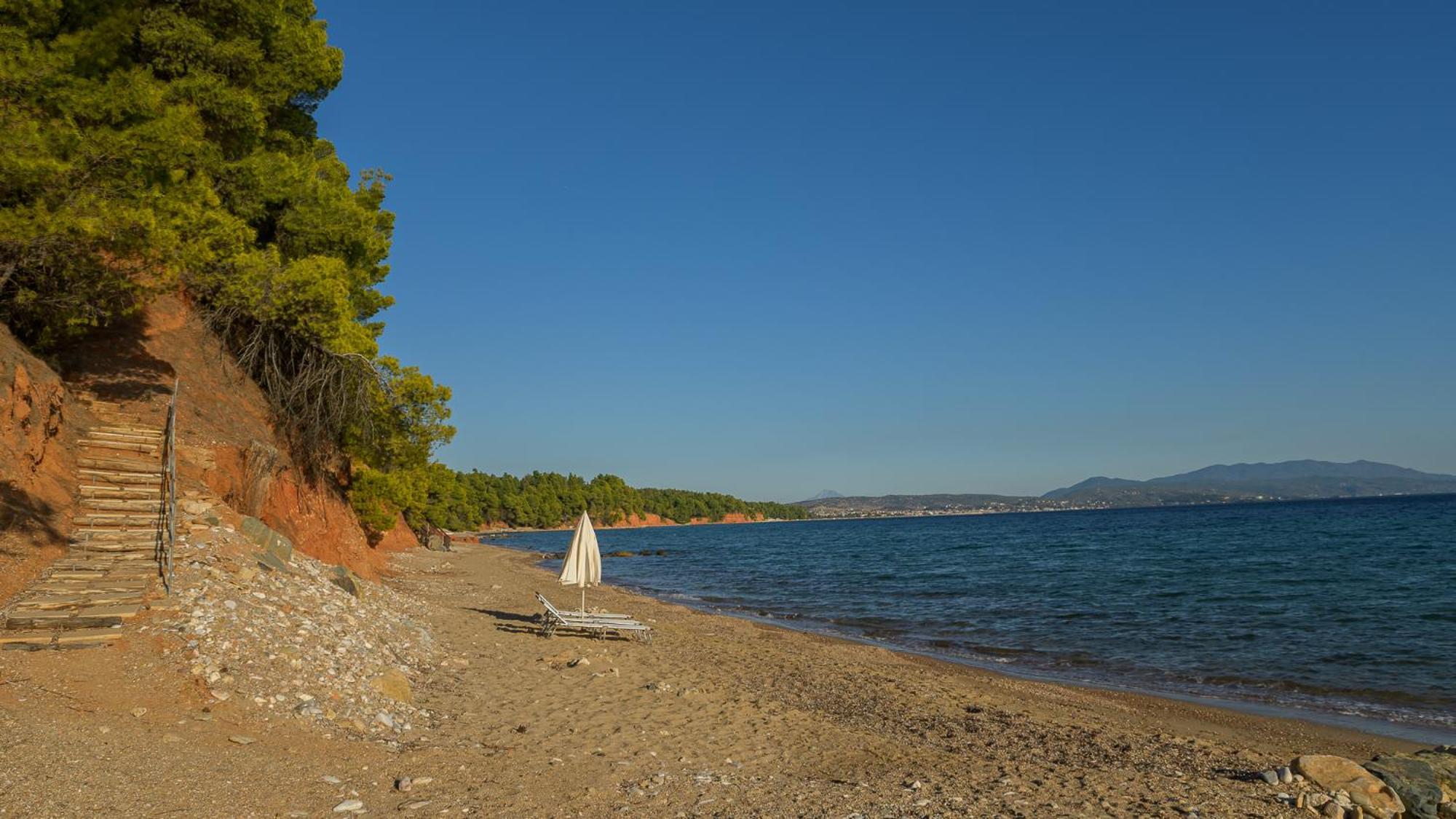 Squirrel Beach Front Villa, Metamorfosi Extérieur photo