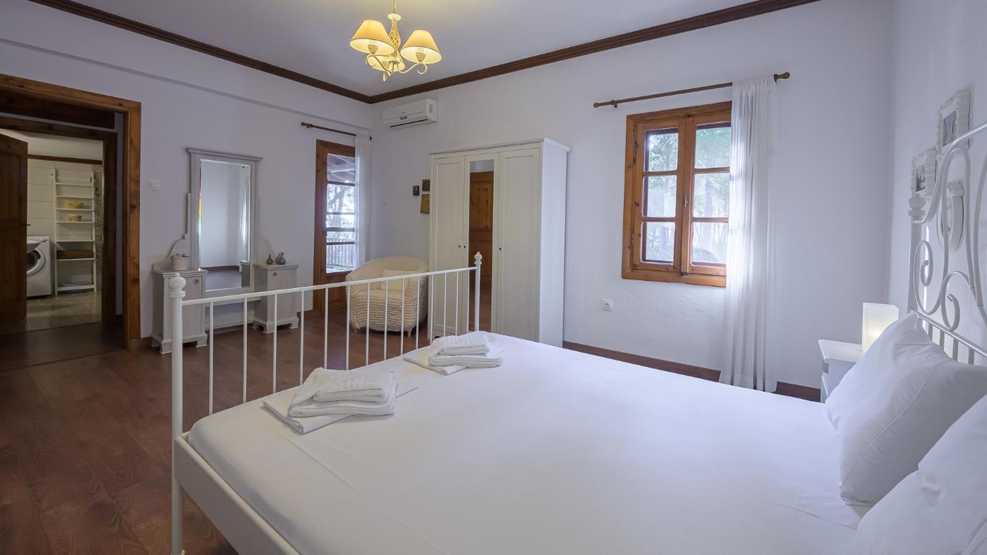 Squirrel Beach Front Villa, Metamorfosi Extérieur photo